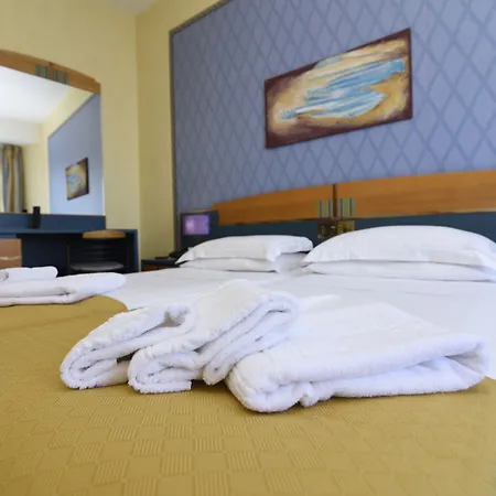 Grand President Hotel 4*