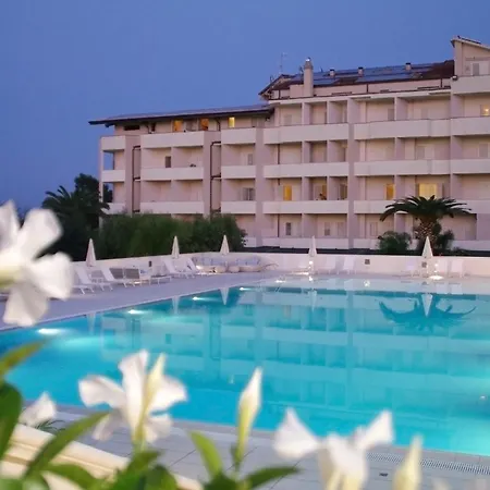 Hotel Grand President 4*