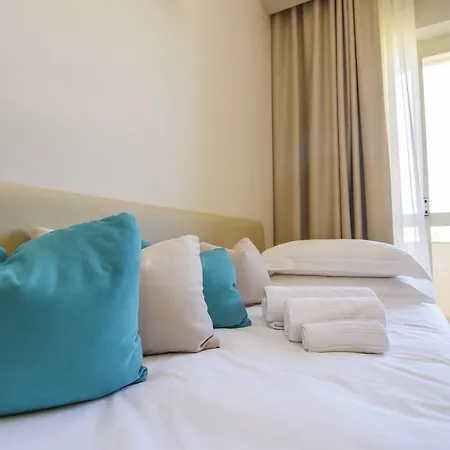 Hotel Grand President 4*