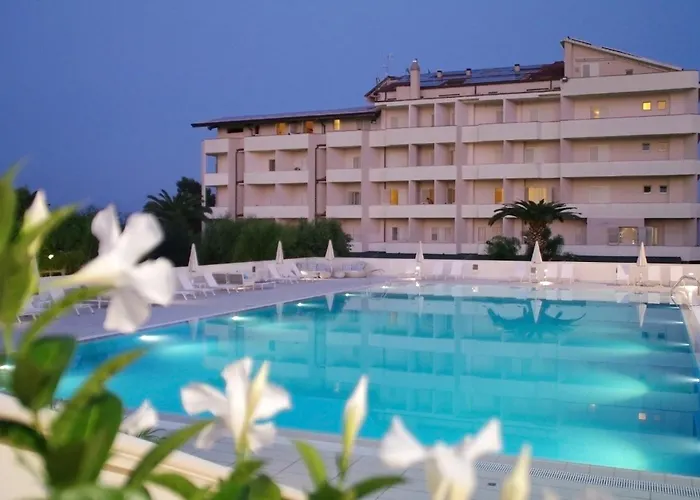 Hotel Grand President 4*