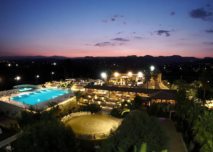 Hotel Grand President 4*