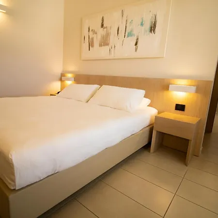 Hotel Grand President 4*