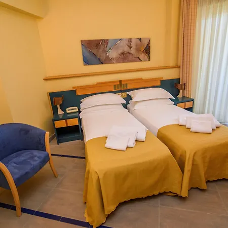 Grand President Hotel 4*