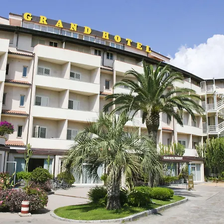 Hotel Grand President 4*