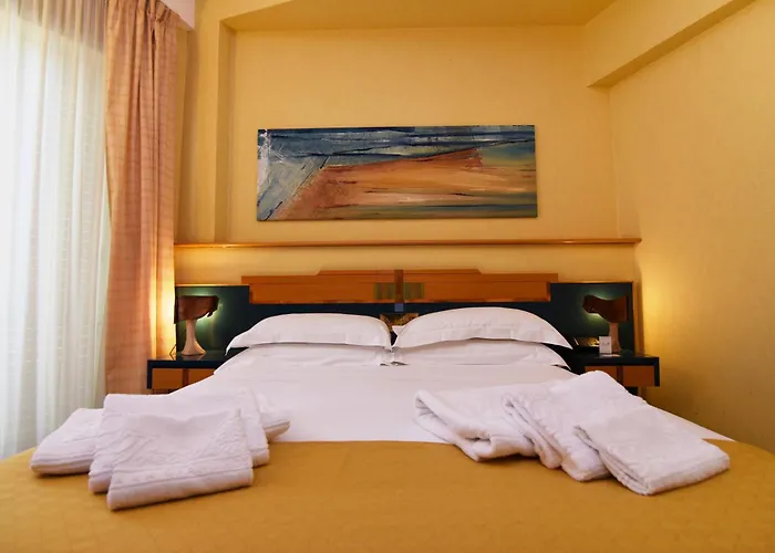 Hotel Grand President 4*